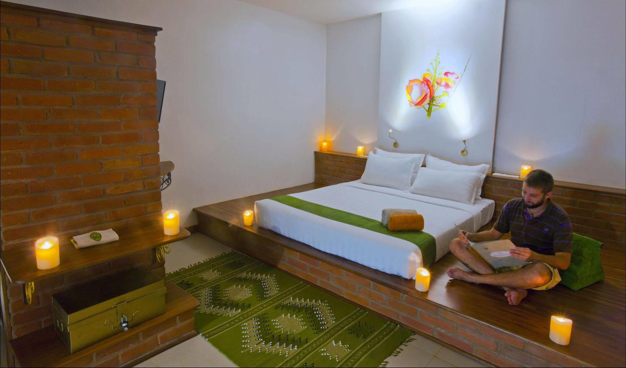 Thanakha Inle Hotel Nyaungshwe Township Exterior photo