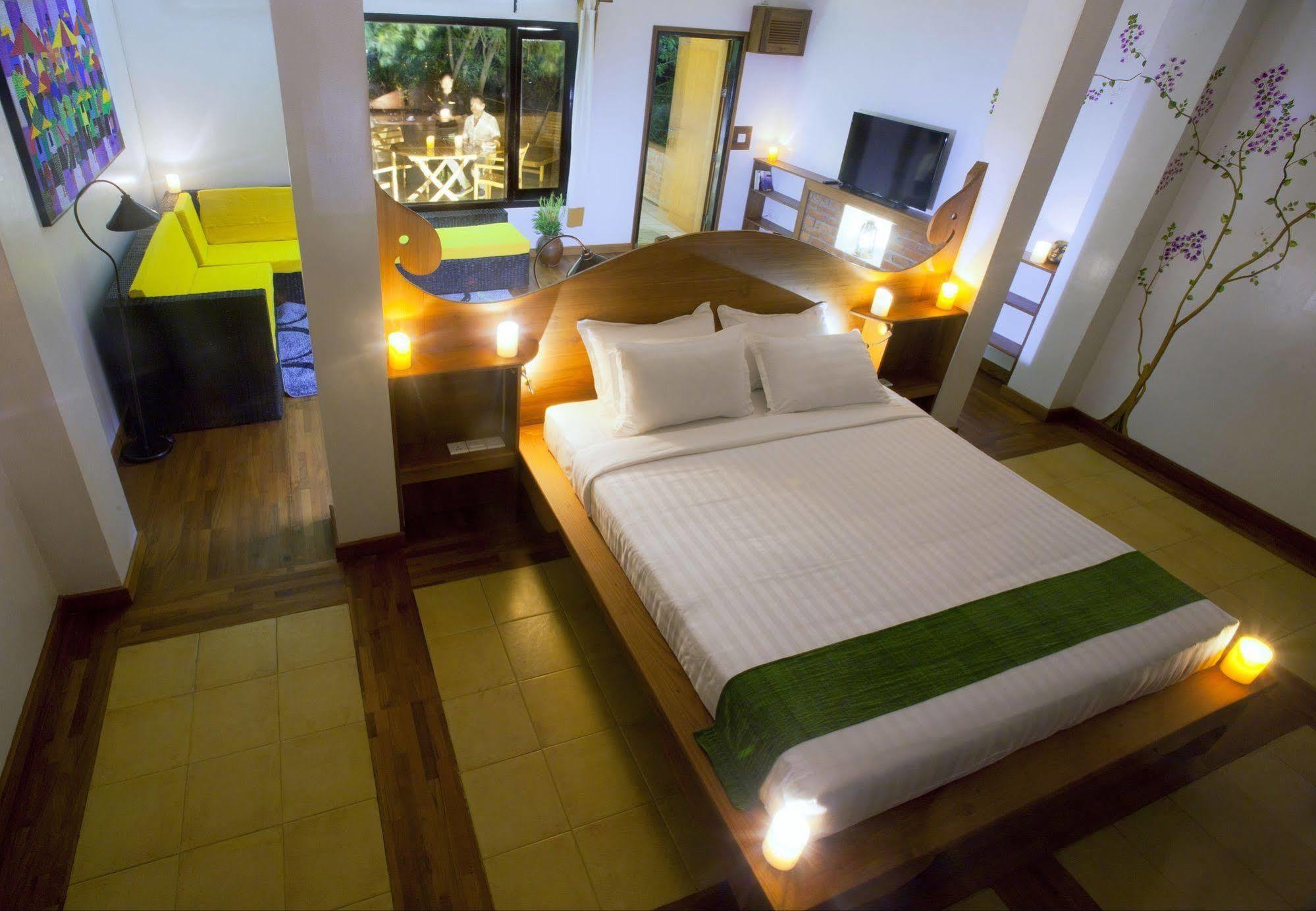 Thanakha Inle Hotel Nyaungshwe Township Exterior photo